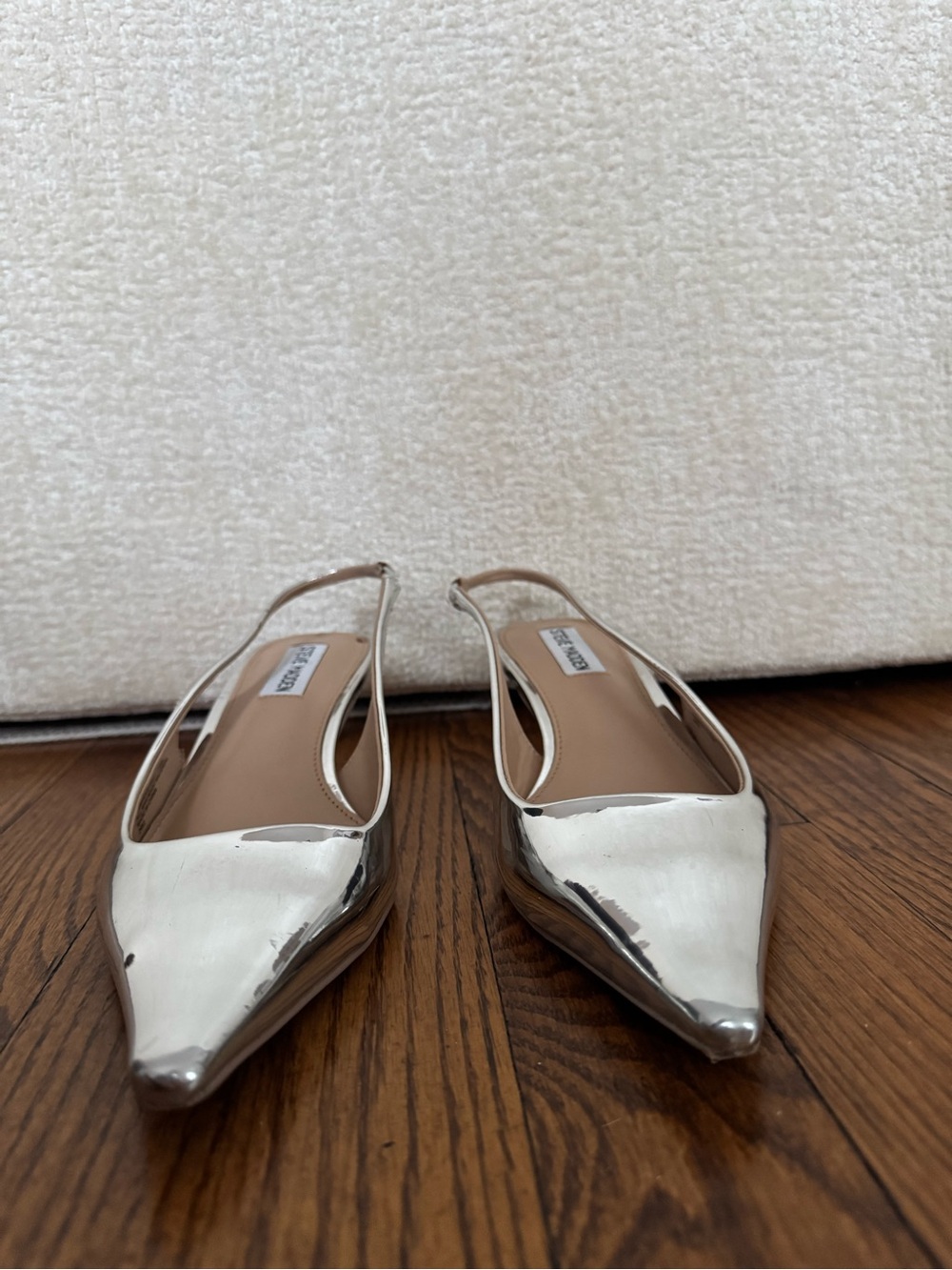 Steve Madden Silver Pointed Slingback Kitten Heels - Picture 4 of 10